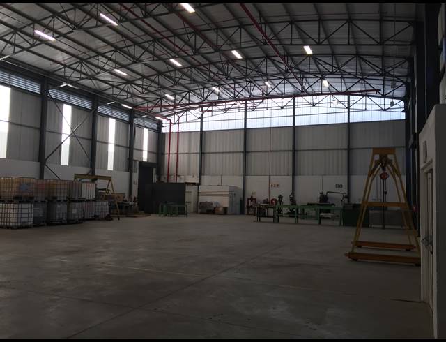 1,495M² WAREHOUSE RENTED IN CAPRICORN